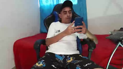 Snapshot of badjuanhot chatting on March 2025 06:34:01 PM Juan Help us reach 100 likes online show from March 2025 06:34:01 PM