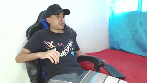 Snapshot of badjuanhot chatting on March 2025 07:26:02 PM Juan Help us reach 100 likes online show from March 2025 07:26:02 PM