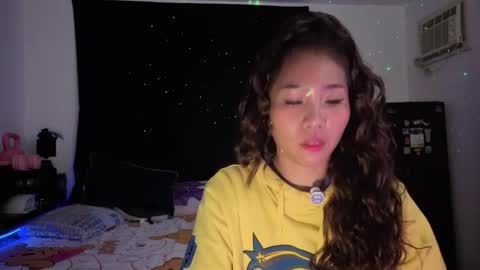 badlilbambi online show from November 2025 06:35:02 PM