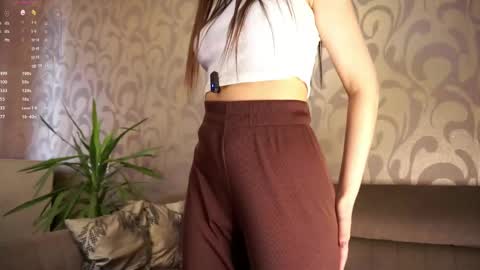 Hello my name is Ariella online show from May 2026 07:02:02 AM
