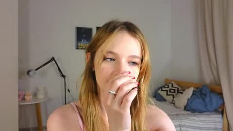 Snapshot of baeyoda chatting on June 2026 04:00:02 PM Kate online show from June 2026 04:00:02 PM