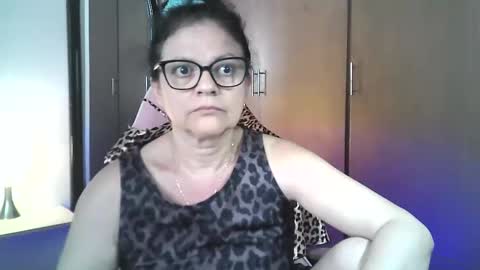sandra online show from May 2026 07:19:02 PM