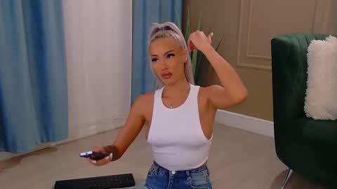 Snapshot of bailey_rush chatting on September 2025 01:16:02 PM bailey_rush online show from September 2025 01:16:02 PM