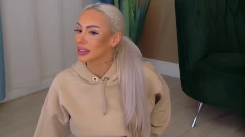 Snapshot of bailey_rush chatting on November 2025 05:24:01 PM bailey_rush online show from November 2025 05:24:01 PM