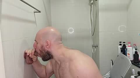 baldyboyy online show from November 2025 04:00:01 AM