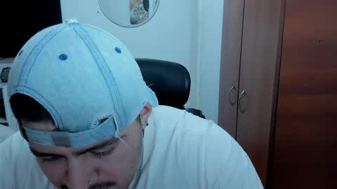 Andres -  online show from April 2026 12:29:02 PM