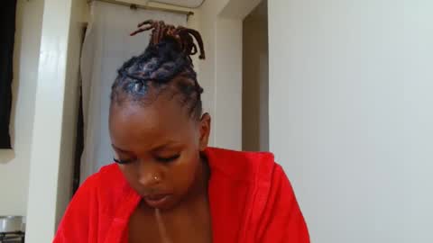 Snapshot of bambi_e chatting on March 2026 09:23:01 PM bambi_e online show from March 2026 09:23:01 PM