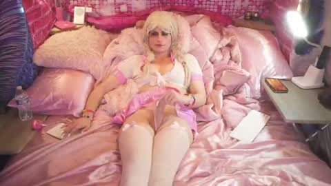 Snapshot of bambibubbles chatting on October 2025 06:20:02 AM Bambi Bubbles online show from October 2025 06:20:02 AM