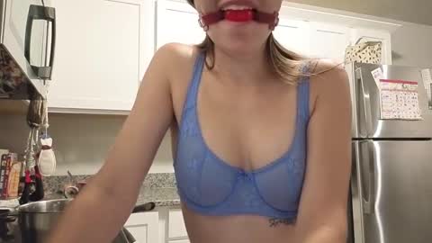 bambifarrina online show from November 2025 05:28:02 AM