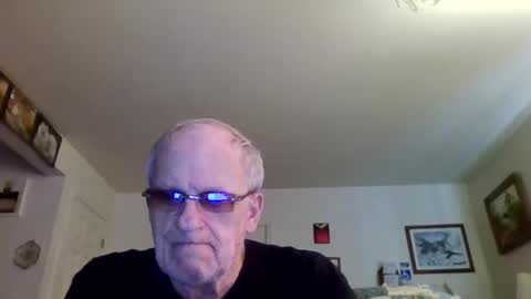 Snapshot of banana_hammock70 chatting on April 2026 02:24:01 PM banana_hammock70 online show from April 2026 02:24:01 PM