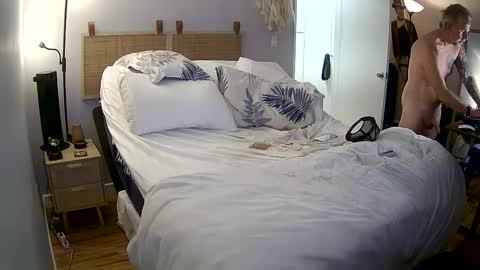 bananas318 online show from September 2025 04:58:02 AM