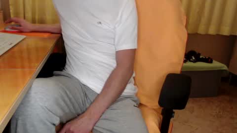       online show from June 2026 06:32:02 PM