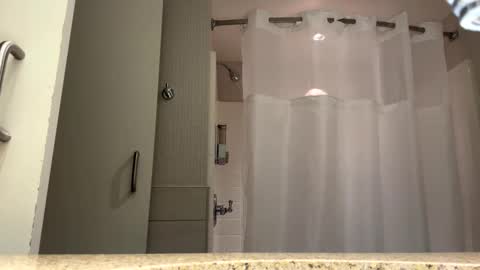 Snapshot of bape69 chatting on September 2025 01:22:01 AM ForskinPapi online show from September 2025 01:22:01 AM