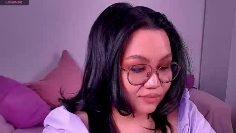 Barbie Kim online show from November 2025 10:31:01 PM