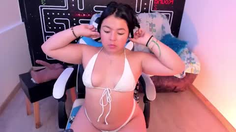 Snapshot of barbara_honey chatting on February 2025 04:04:01 PM Barbara online show from February 2025 04:04:01 PM