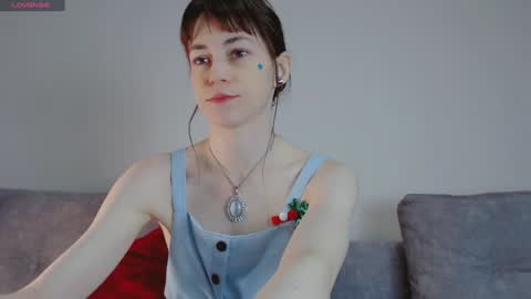 Snapshot of barbarian_girl chatting on December 2024 02:22:02 PM Amina online show from December 2024 02:22:02 PM