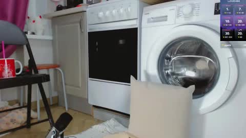 Snapshot of barbarian_girl chatting on September 2025 05:18:01 PM Amina online show from September 2025 05:18:01 PM