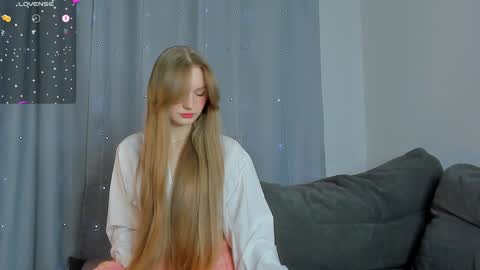 Kendall online show from December 2024 09:15:02 PM