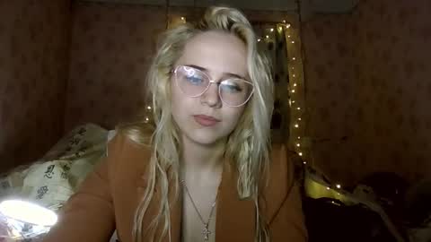 barbie___girl online show from December 2025 07:00:01 PM