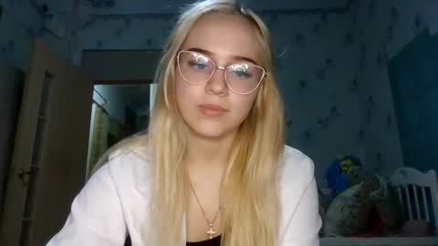 Snapshot of barbie___girl chatting on February 2026 03:52:02 PM barbie___girl online show from February 2026 03:52:02 PM