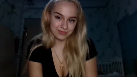 Snapshot of barbie___girl chatting on March 2026 04:14:01 PM barbie___girl online show from March 2026 04:14:01 PM