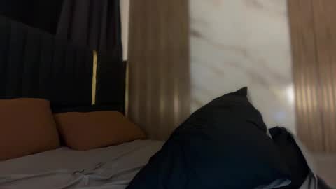 A I K O online show from October 2025 07:48:02 PM