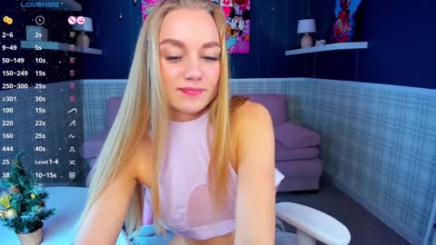 Snapshot of barbie_lis chatting on December 2024 02:41:02 AM LisGTM2 Mon-Thu Sat 0100am-0700am online show from December 2024 02:41:02 AM