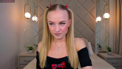 Snapshot of barbie_lis chatting on March 2025 12:27:02 AM LisGTM2 Mon-Thu Sat 0100am-0700am online show from March 2025 12:27:02 AM