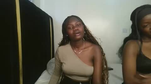 Snapshot of barbie_queen2 chatting on October 2025 01:10:01 PM queen online show from October 2025 01:10:01 PM