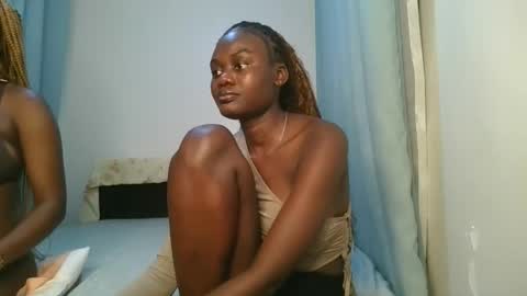 Snapshot of barbie_queen2 chatting on October 2025 10:45:02 PM queen online show from October 2025 10:45:02 PM