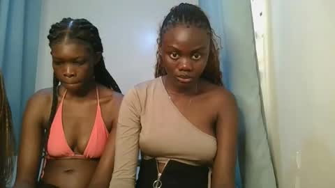 Snapshot of barbie_queen2 chatting on October 2025 10:50:01 AM queen online show from October 2025 10:50:01 AM