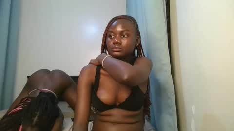 Snapshot of barbie_queen2 chatting on November 2025 01:05:01 AM queen online show from November 2025 01:05:01 AM