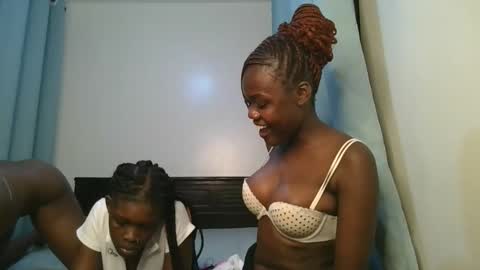 Snapshot of barbie_queen2 chatting on November 2025 11:47:02 PM queen online show from November 2025 11:47:02 PM