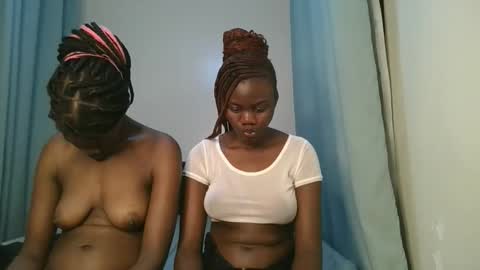 Snapshot of barbie_queen2 chatting on November 2025 06:52:01 PM queen online show from November 2025 06:52:01 PM