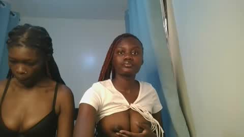 Snapshot of barbie_queen2 chatting on December 2025 09:46:02 AM queen online show from December 2025 09:46:02 AM