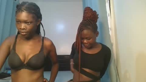 Snapshot of barbie_queen2 chatting on December 2025 09:26:01 AM queen online show from December 2025 09:26:01 AM