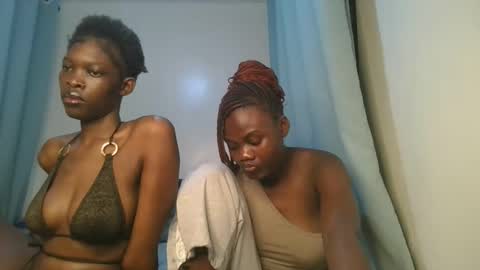 Snapshot of barbie_queen2 chatting on December 2025 11:22:02 PM queen online show from December 2025 11:22:02 PM