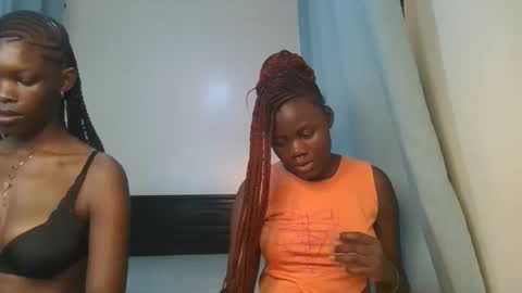 Snapshot of barbie_queen2 chatting on December 2025 10:44:02 AM queen online show from December 2025 10:44:02 AM