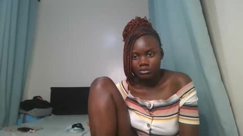 Snapshot of barbie_queen2 chatting on December 2025 10:50:01 PM queen online show from December 2025 10:50:01 PM