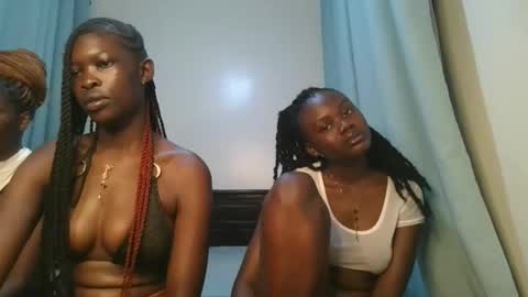 Snapshot of barbie_queen2 chatting on January 2026 09:20:02 PM queen online show from January 2026 09:20:02 PM