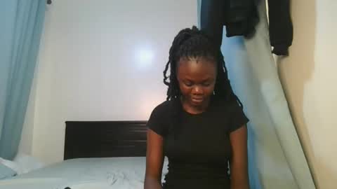 Snapshot of barbie_queen2 chatting on January 2026 10:09:02 AM queen online show from January 2026 10:09:02 AM