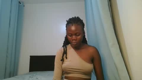 Snapshot of barbie_queen2 chatting on January 2026 08:12:01 PM queen online show from January 2026 08:12:01 PM