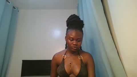 Snapshot of barbie_queen2 chatting on January 2026 07:56:02 PM queen online show from January 2026 07:56:02 PM