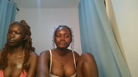 Snapshot of barbie_queen2 chatting on February 2026 09:37:01 AM queen online show from February 2026 09:37:01 AM