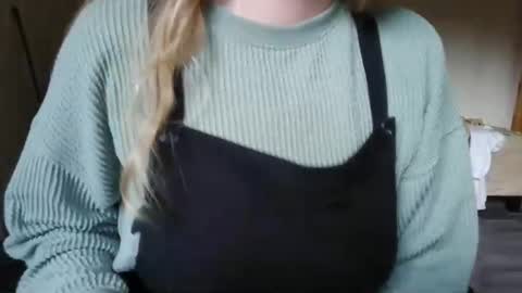 barbiedoll713 online show from May 2026 02:17:02 AM