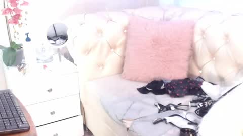 barbiefox_ online show from June 2026 12:03:01 AM