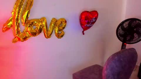 Snapshot of barbiie_5 chatting on February 2025 08:58:02 PM Barbie online show from February 2025 08:58:02 PM