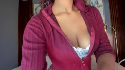 Luna online show from January 2026 07:45:01 PM