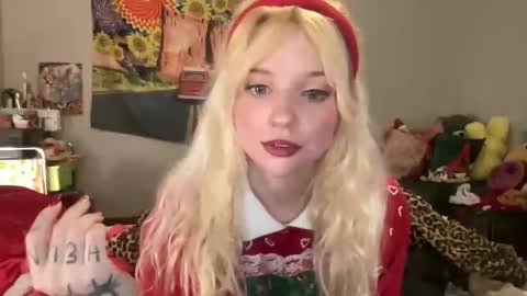 Snapshot of bardoteyed chatting on December 2025 08:14:01 PM Bardot Eyed online show from December 2025 08:14:01 PM