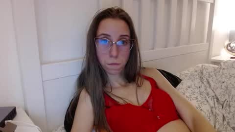 Lena online show from November 2025 06:18:01 PM